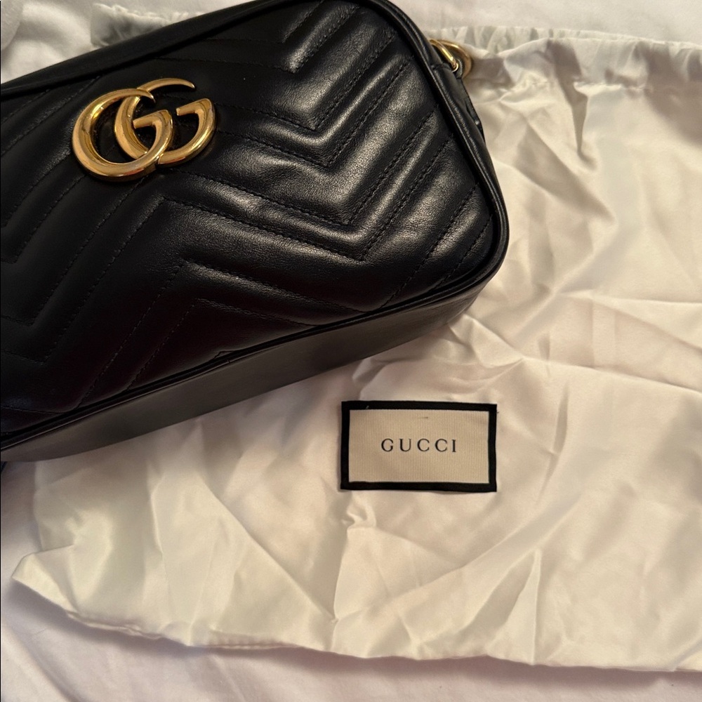 Gucci Black Quilted Leather Camera Bag with Gold GG - Picture 12 of 12